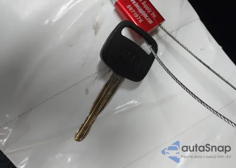 1998 Toyota Camry Le z USA, uszkodzony, nr VIN JT2BG22K2W0128272